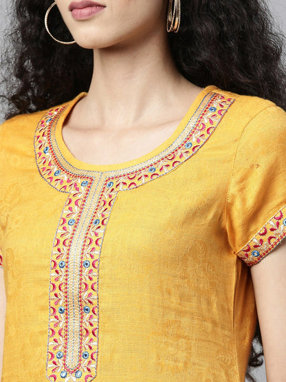 Souchii Women Yellow Embroidered Thread Work Kaftan Kurta