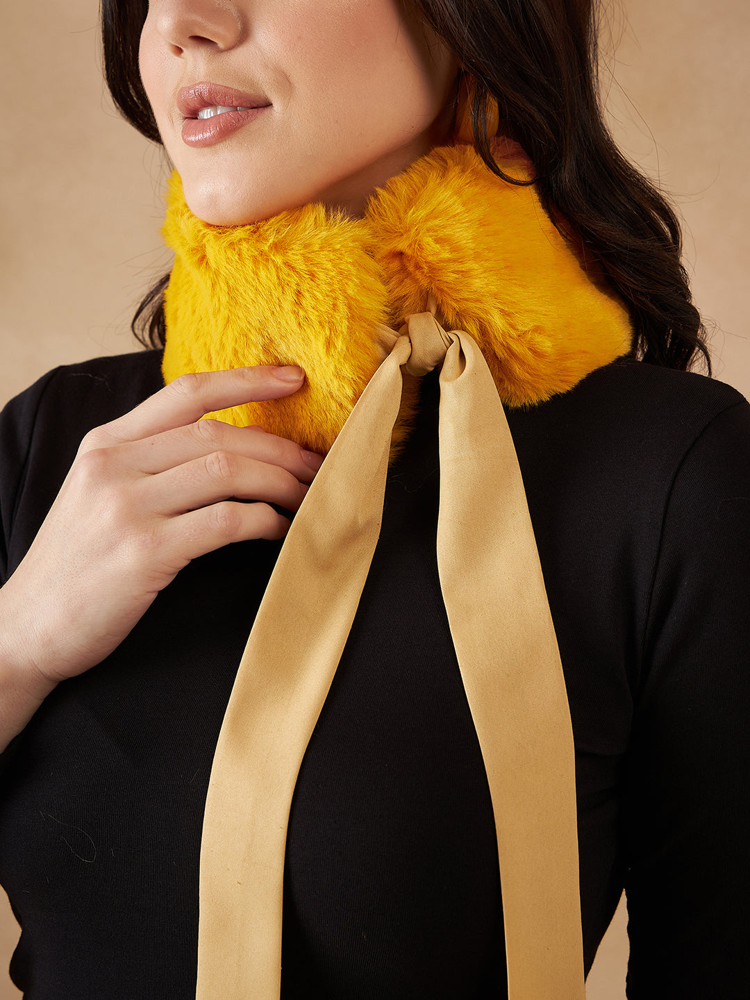InWeave Women's Yellow Fur Neckpiece