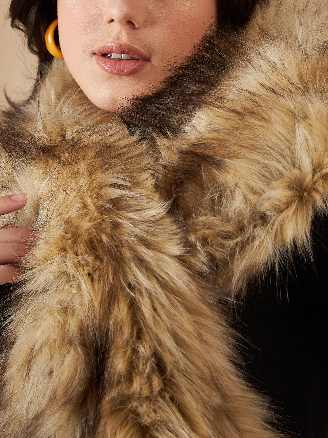InWeave Women's Cat Print Faux Fur Neck Warmer
