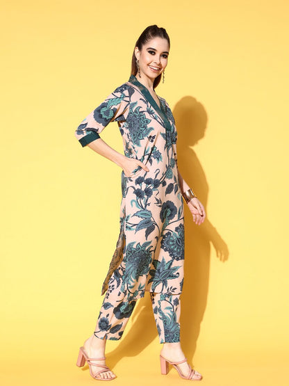 Ahalyaa Women Floral Printed Kurta with Trousers