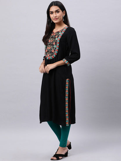 Souchii Black Geometric Yoke Design Thread Work Grandeur & Majestic Artwork Kurta