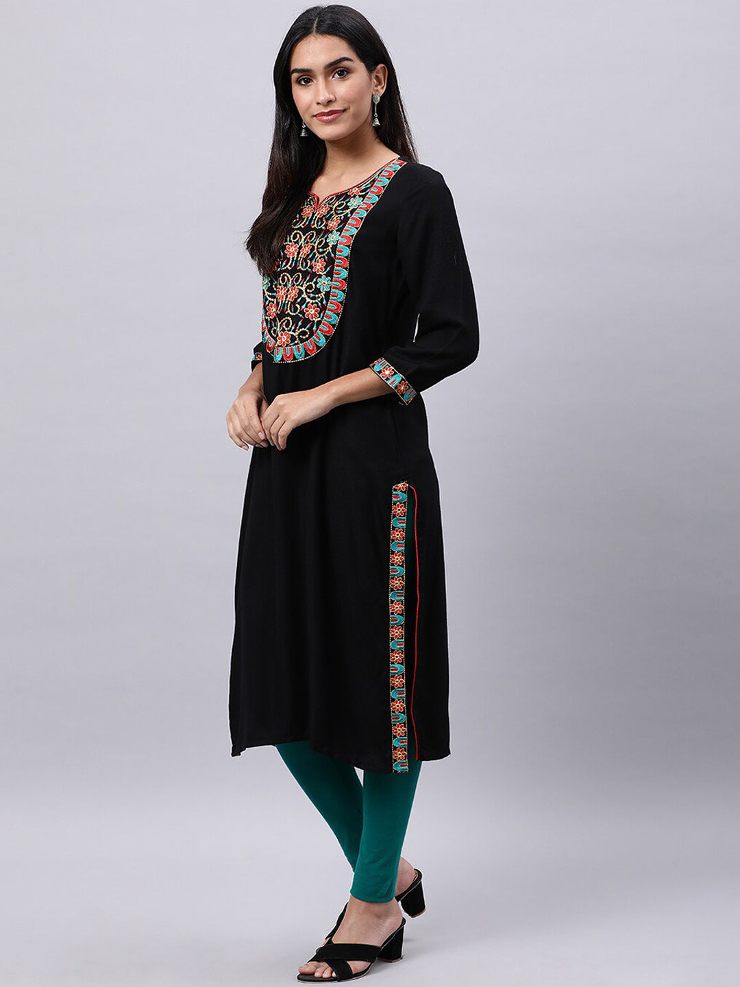 Souchii Women Ethnic Motifs Yoke Design Mirror Work Beautiful Kurta