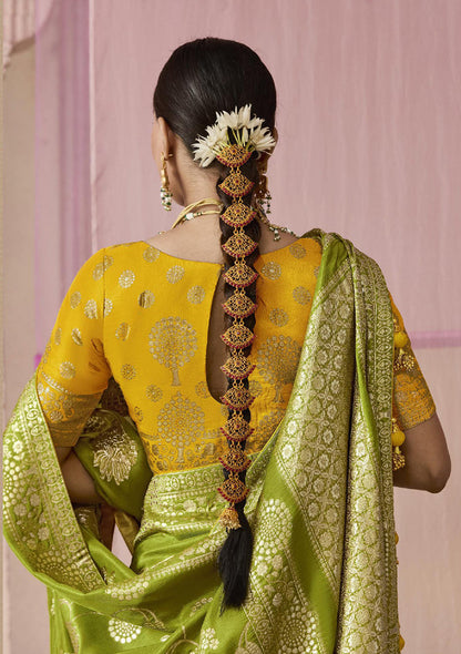 Monjolika Fashion Viscose Weaving Floral Printed Contemporary Saree In Green
