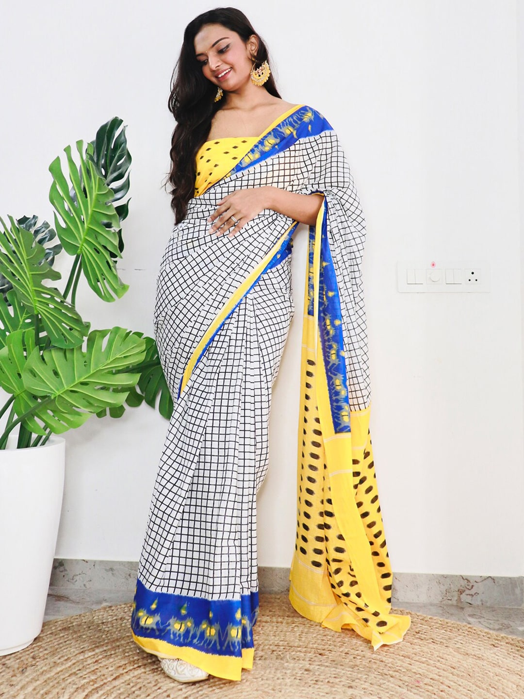 Saree Mall Checked Pure Cotton Bagh Sarees