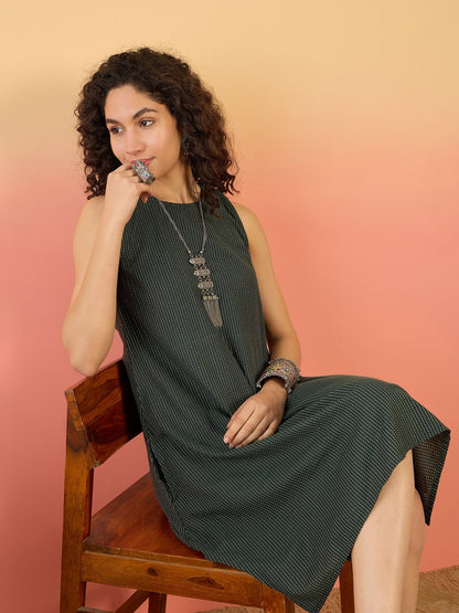 InWeave Dark Green Kantha R Neck W/S Dress