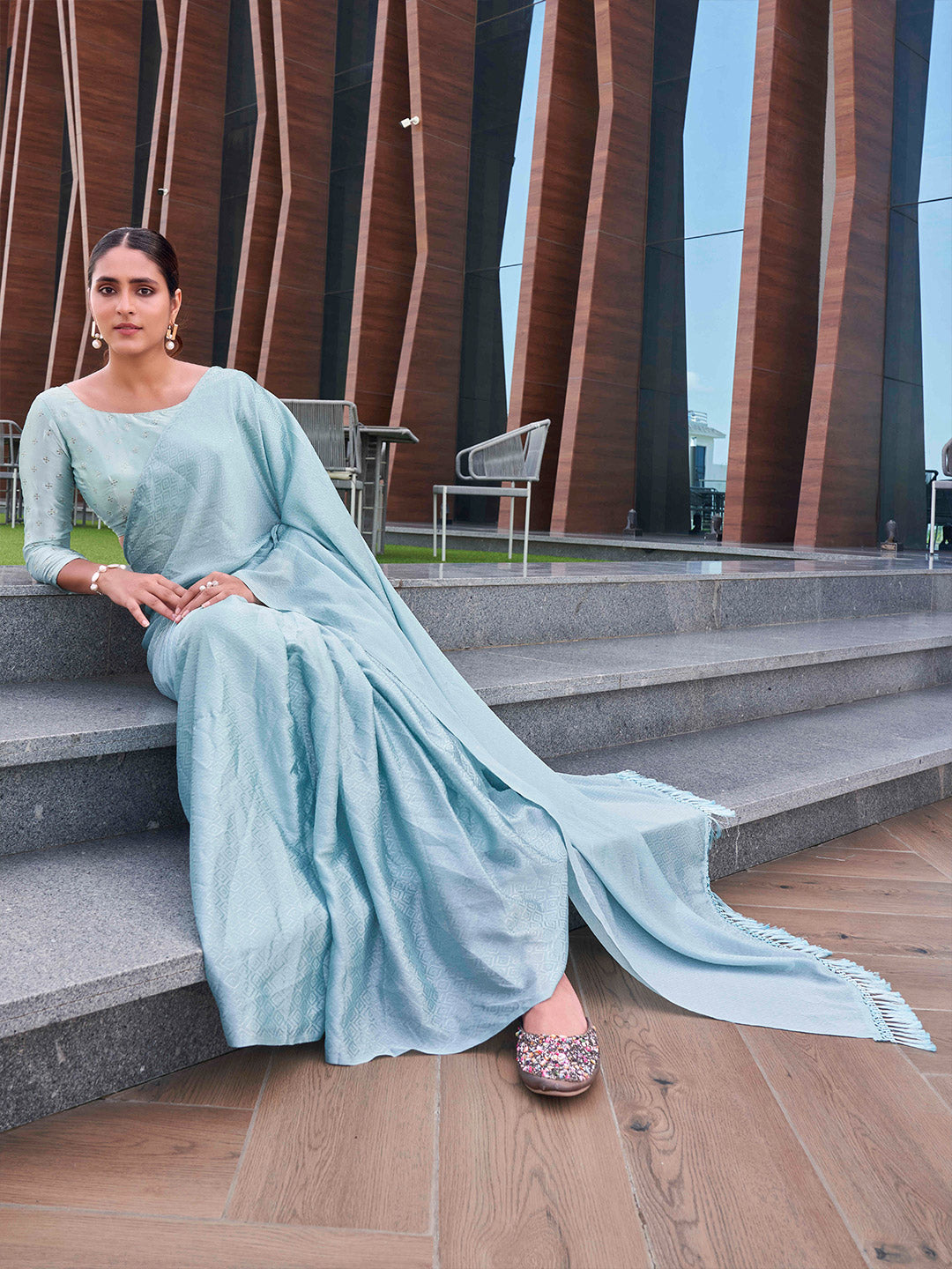 Tikhi Imli Geometric Printed Saree With Tassels