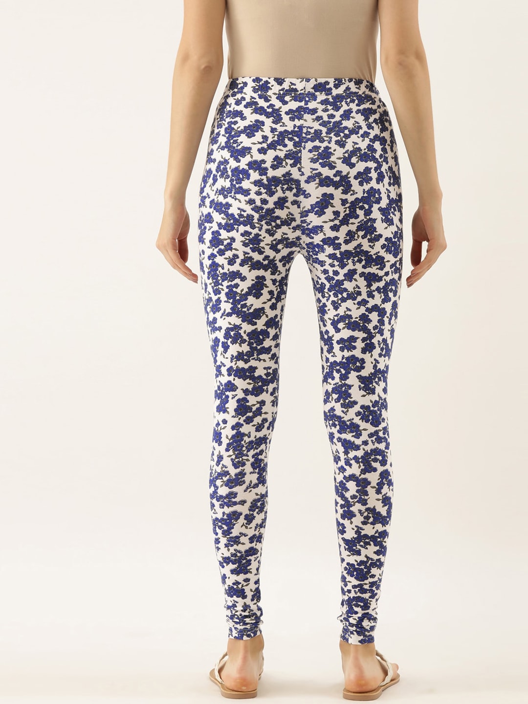 Souchii Women White & Blue Printed Slim-Fit Ankle-Length Leggings