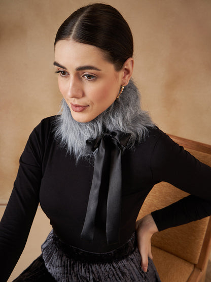 InWeave Women's Light Grey Fur Neckpiece