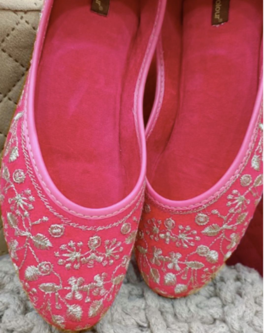 Desi Colour Women Indian Ethnic Footwear-Cushioned Pink Emb