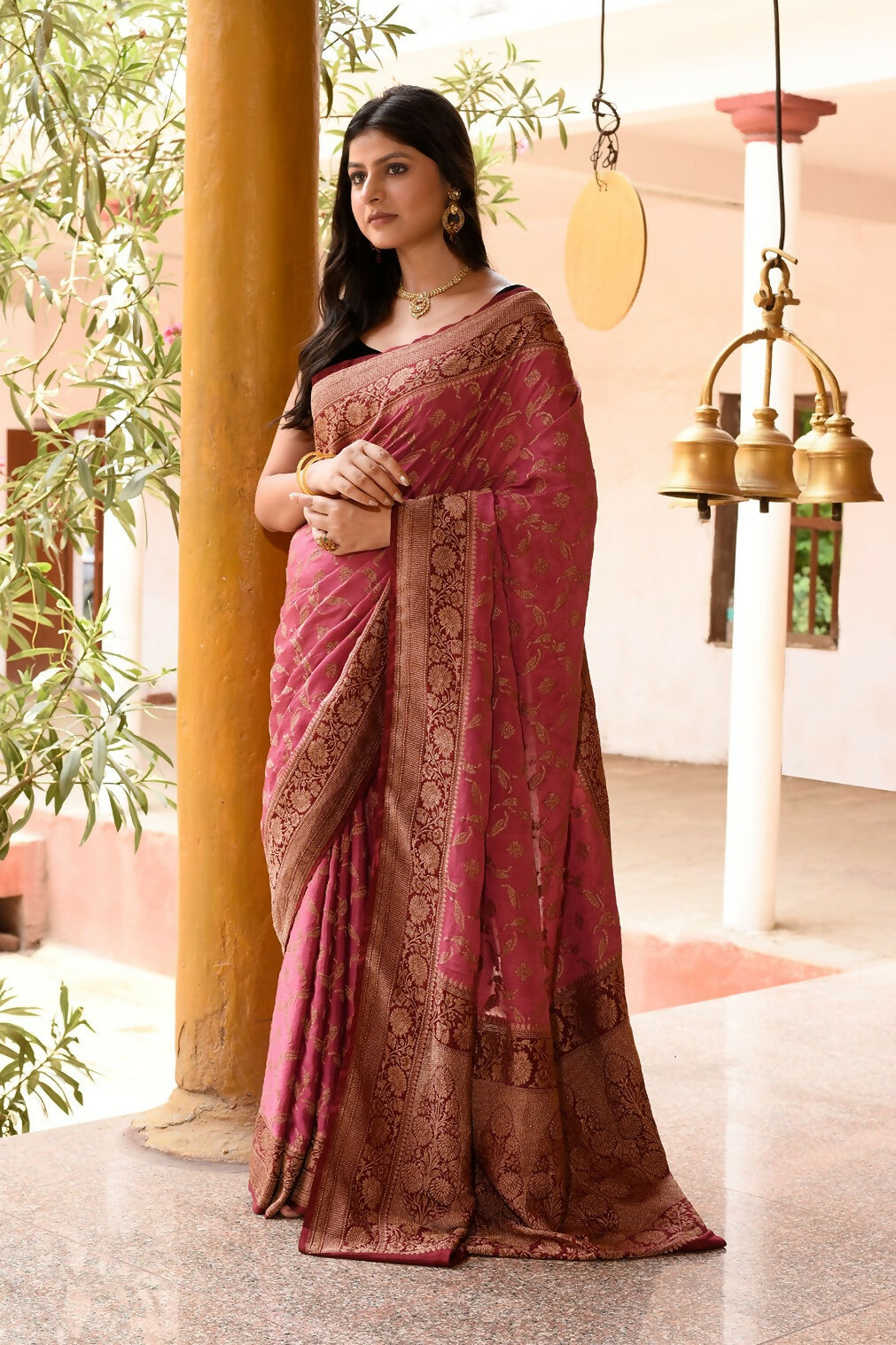 Joban Fashion Dark Pink Crepe Chiffon Pure Handloom Banarasi Silk Saree