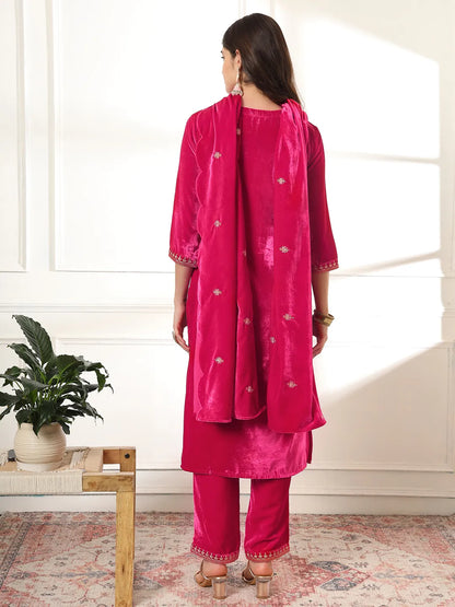 Yufta Pink Velvet Kurta Dupatta Set With Embroidery