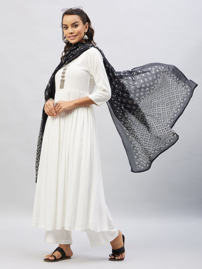InWeave Women's Cream Anarkali Kurta Set With Black Chintz Print Dupatta