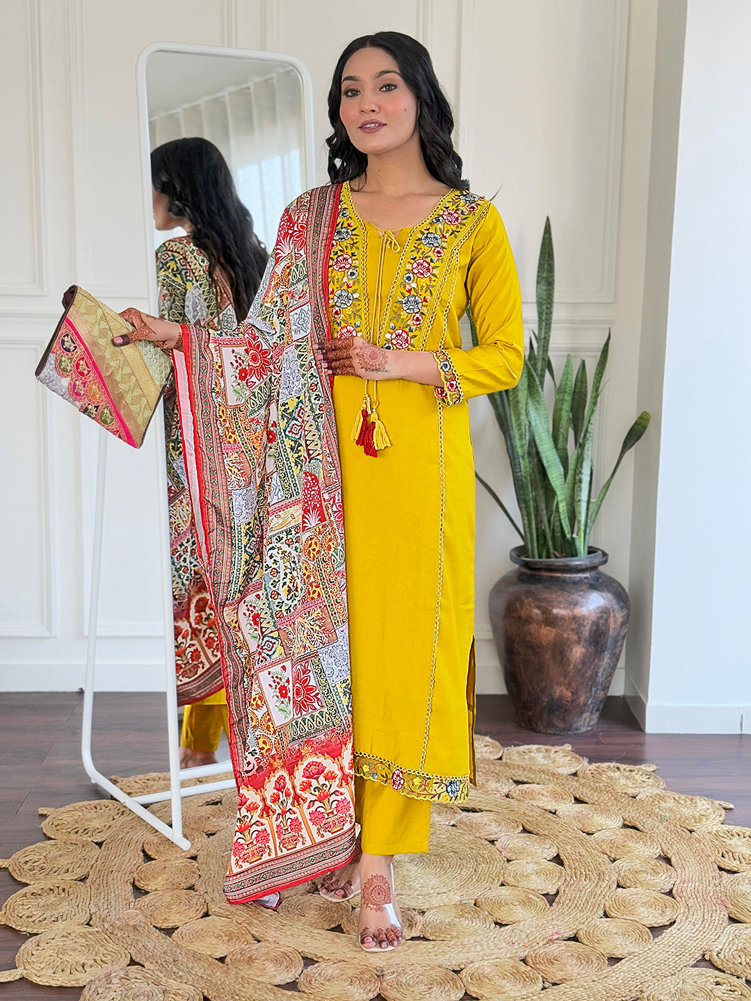 The52 Beautiful Women's Thread work Viscose Fabric Straight Kurta, Pant and Dupatta Set
