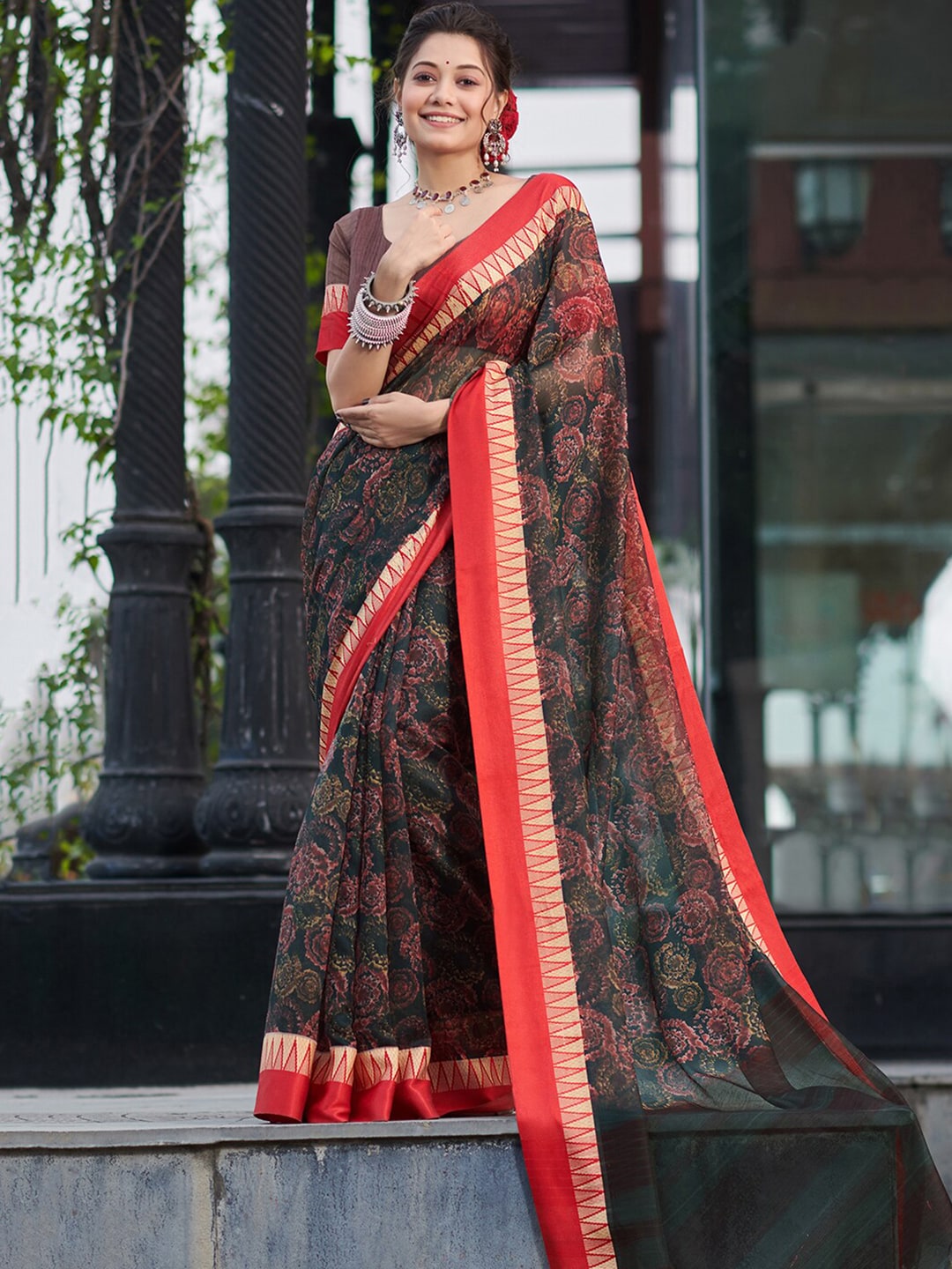 Saree Mall Floral Printed Linen Blend Block Print Sarees