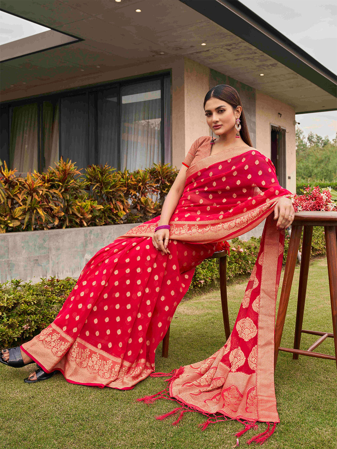 Tikhi Imli Pink Ethnic Motifs Woven Design Zari Saree
