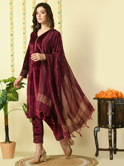 Myshka Women's Magenta Velvet Kurta & Trousers With Dupatta Party Sets