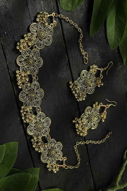 Mominos Fashion Johar Kamal Golden-Plated Brass Finish Floral Desgin Choker For Women