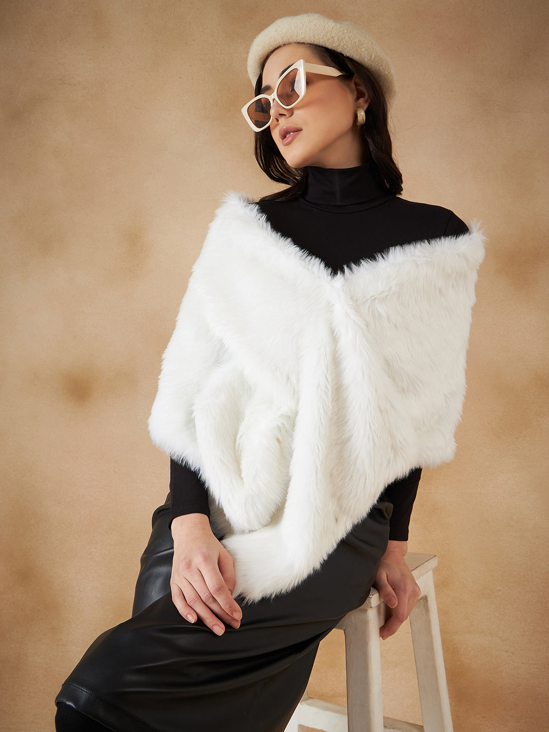 InWeave Women's Pure White Faux Fur Cape