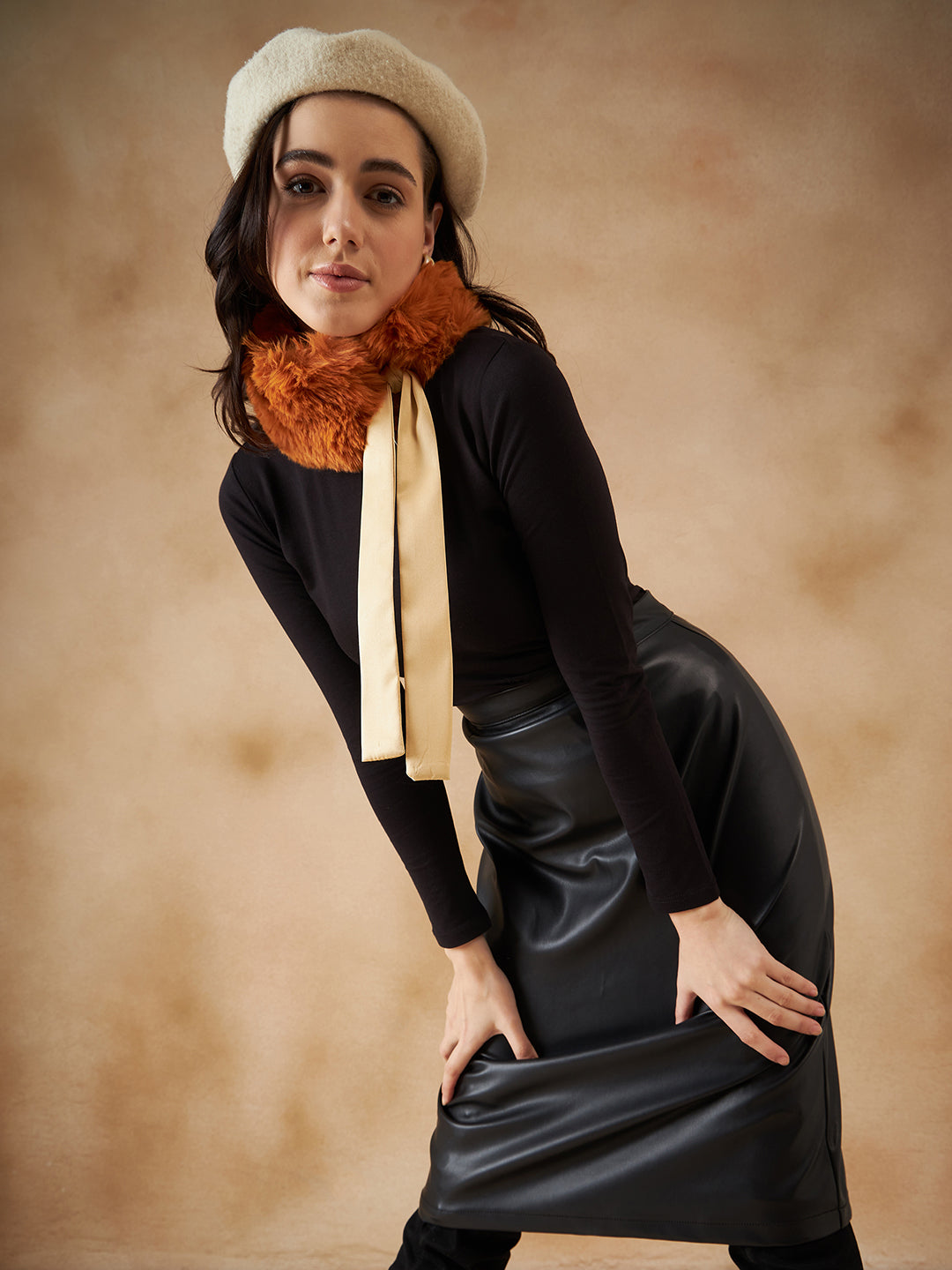 InWeave Women's Carrot Orange Fur Neckpiece