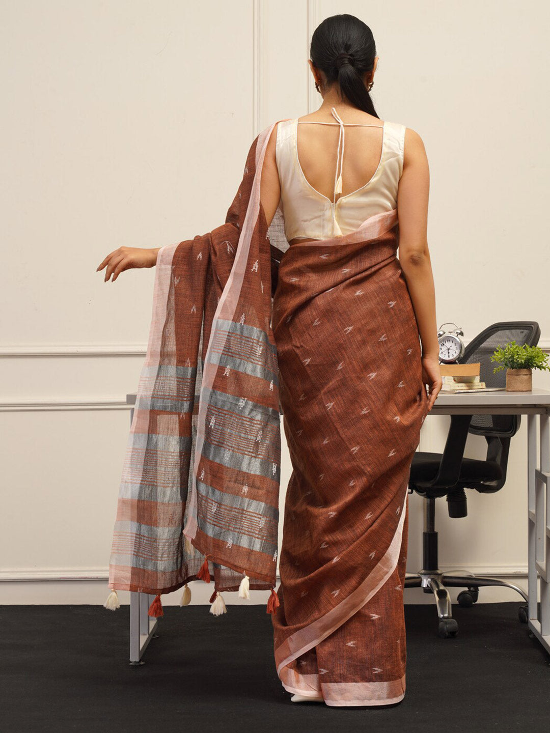 Tikhi Imli Rust Abstract Woven Design Zari Saree
