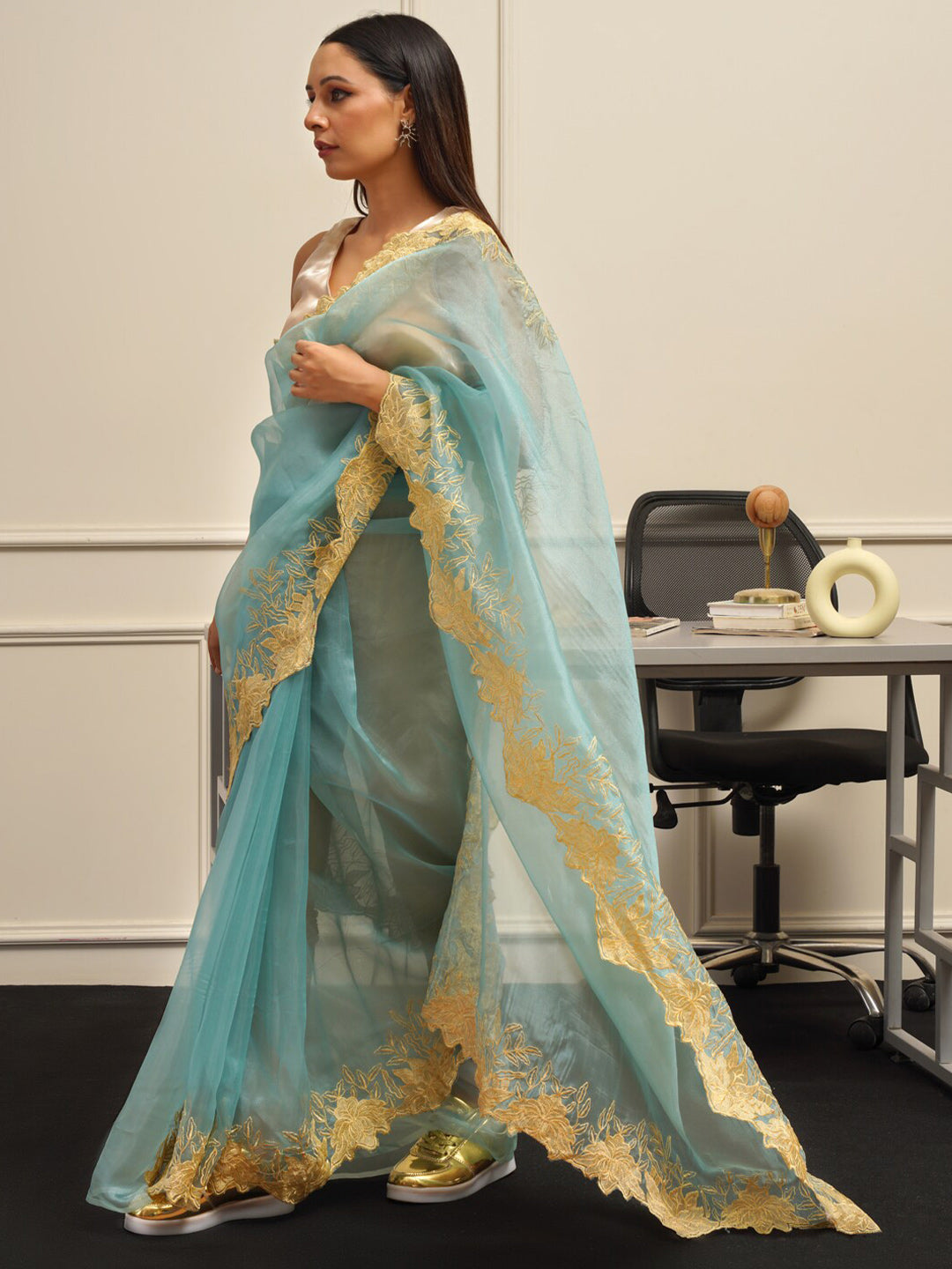 Tikhi Imli Embroidered Organza Heavy Work Saree