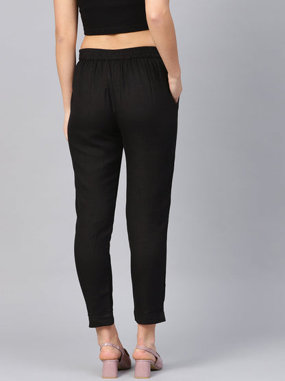 Juniper Women Black Rayon Flex Solid Slim Fit Pant/Slim Pant