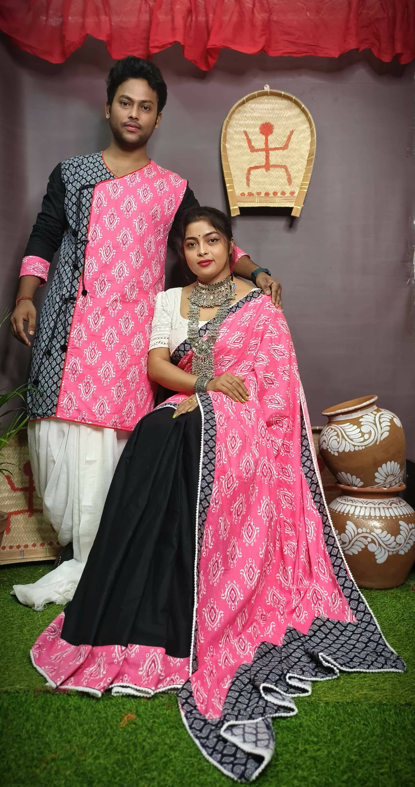 Exclusive Collection Saree With Blouse Piece For Women And Men's Kurta - Black