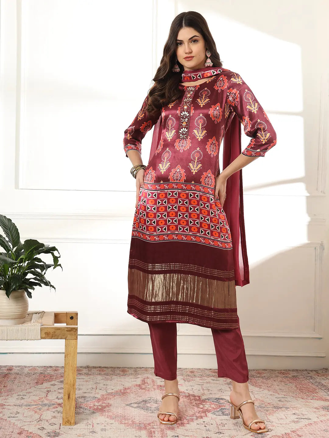 Yufta Burgundy Gajji Silk Kurta Dupatta Pant Set