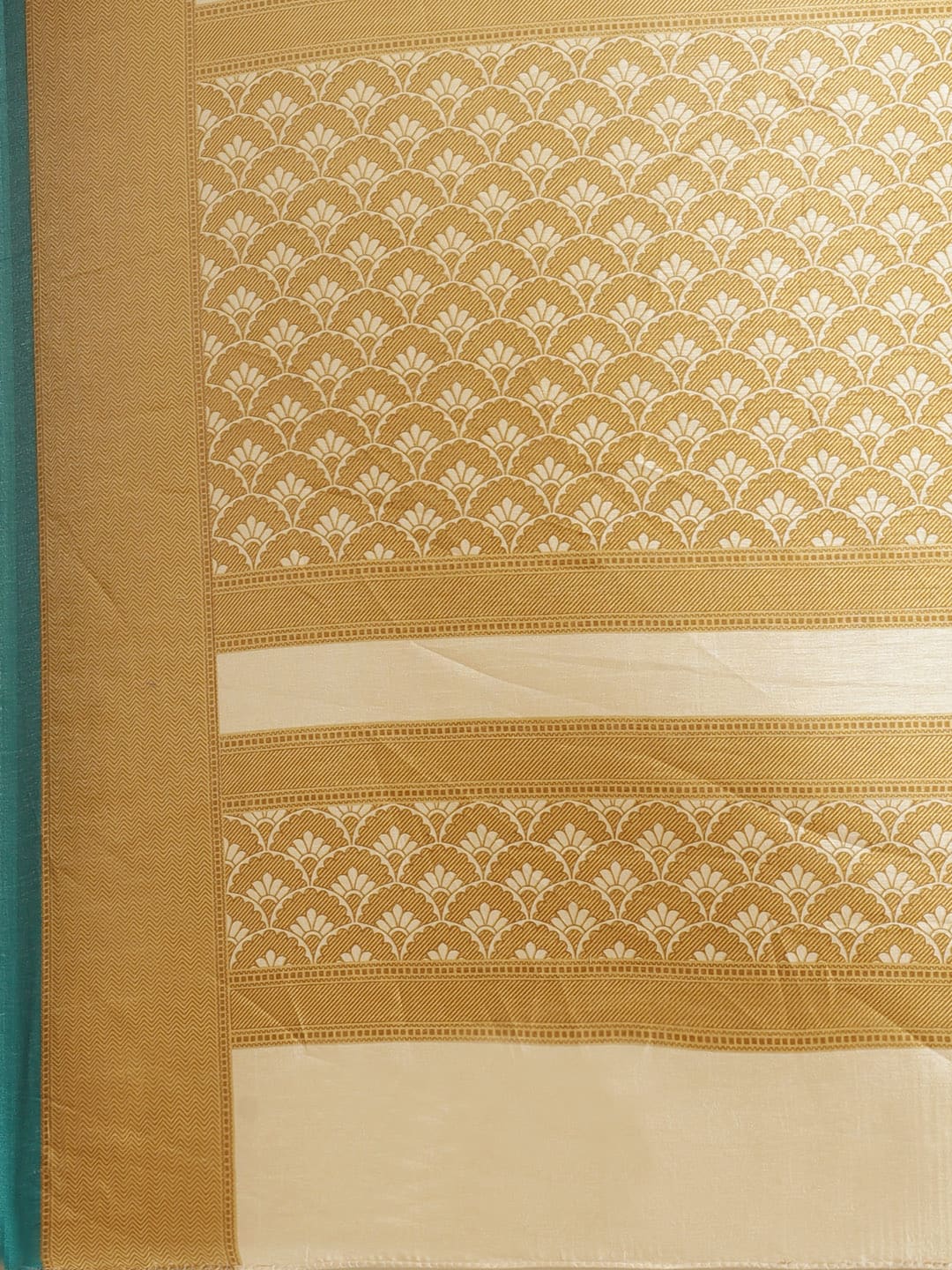 Saree Mall Off-White & Beige Printed Saree