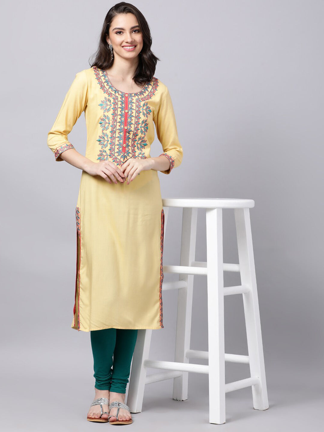 Souchii Women Cream-Coloured Ethnic Motifs Embroidered Kurta