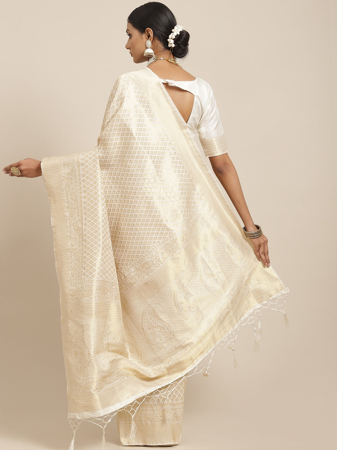 Saree Mall Cream-Coloured Zari Silk Blend Kanjeevaram Sarees