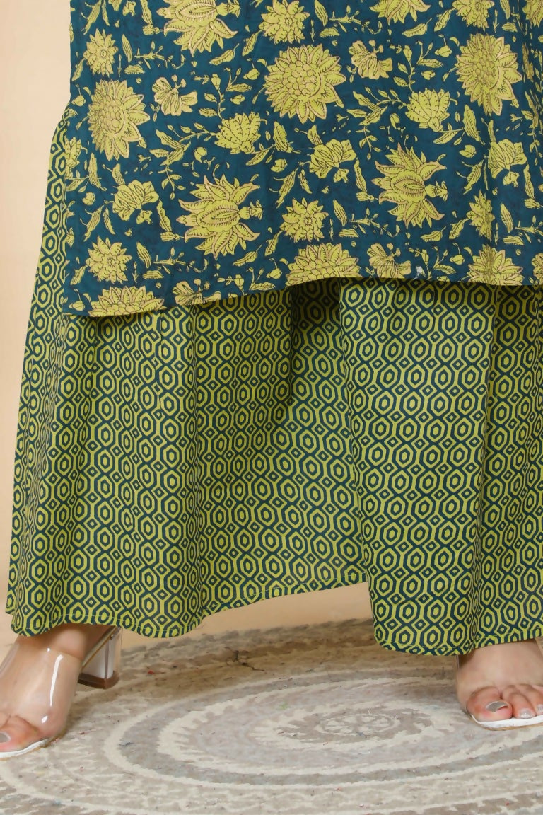 Miravan Women's Plus Size Green Floral Pure Cotton Kurta With Sharara