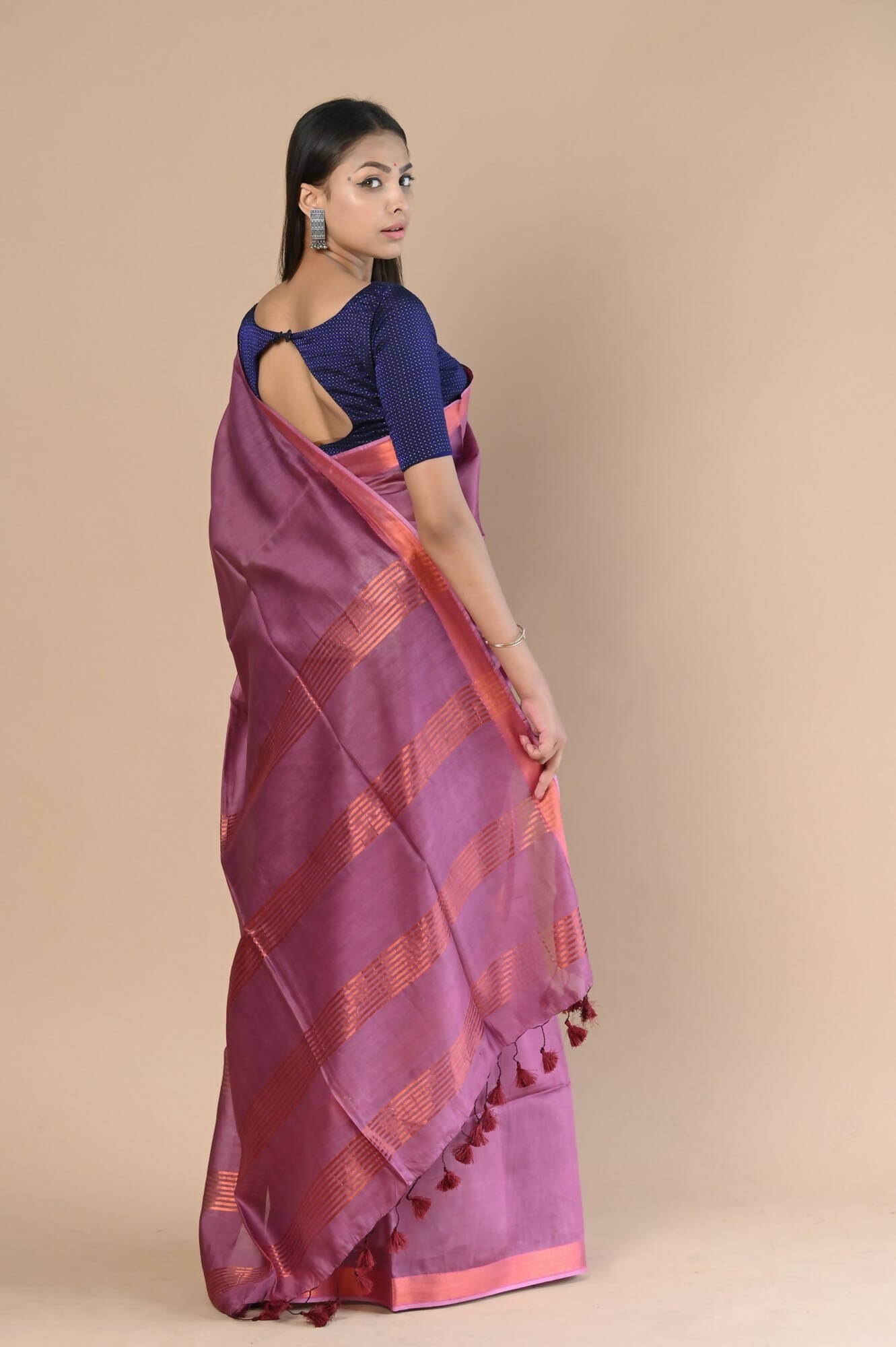 Very Much Indian Handloom Cotton Silk Maheshwari Saree With Sleek Golden Border - Maroon