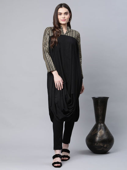 Ahalyaa Womens Black Crepe Rubber Print Cowl Style Kurta