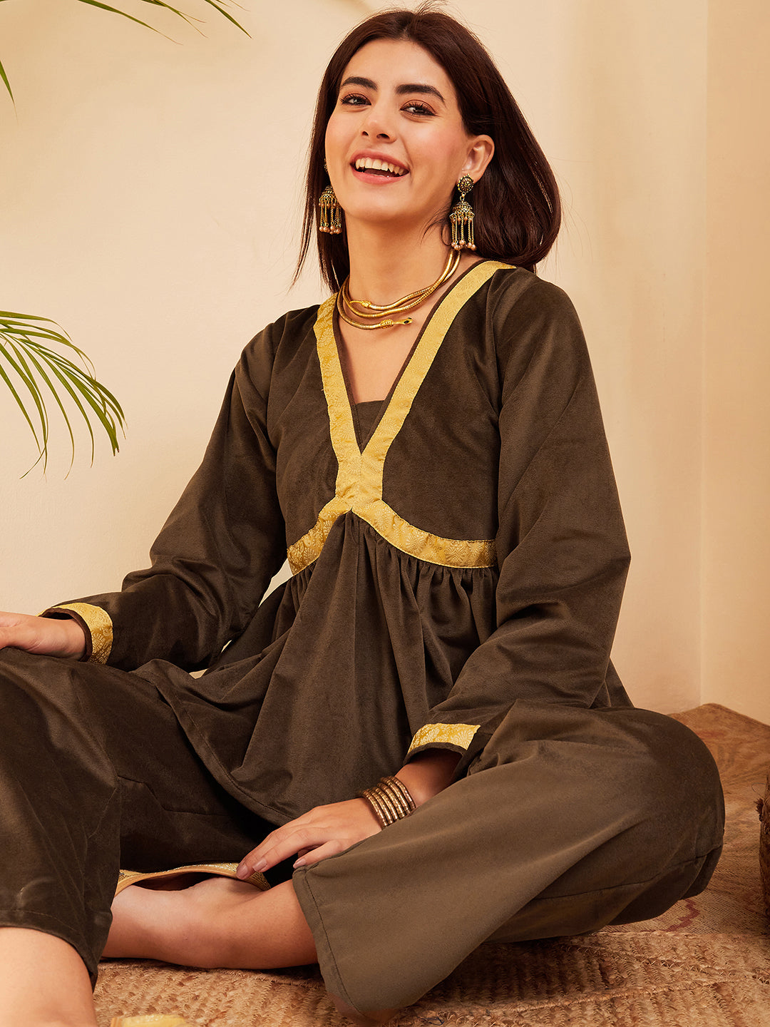 InWeave Women's Brown Mughal Shaan Style Velvet Short Kurta Set