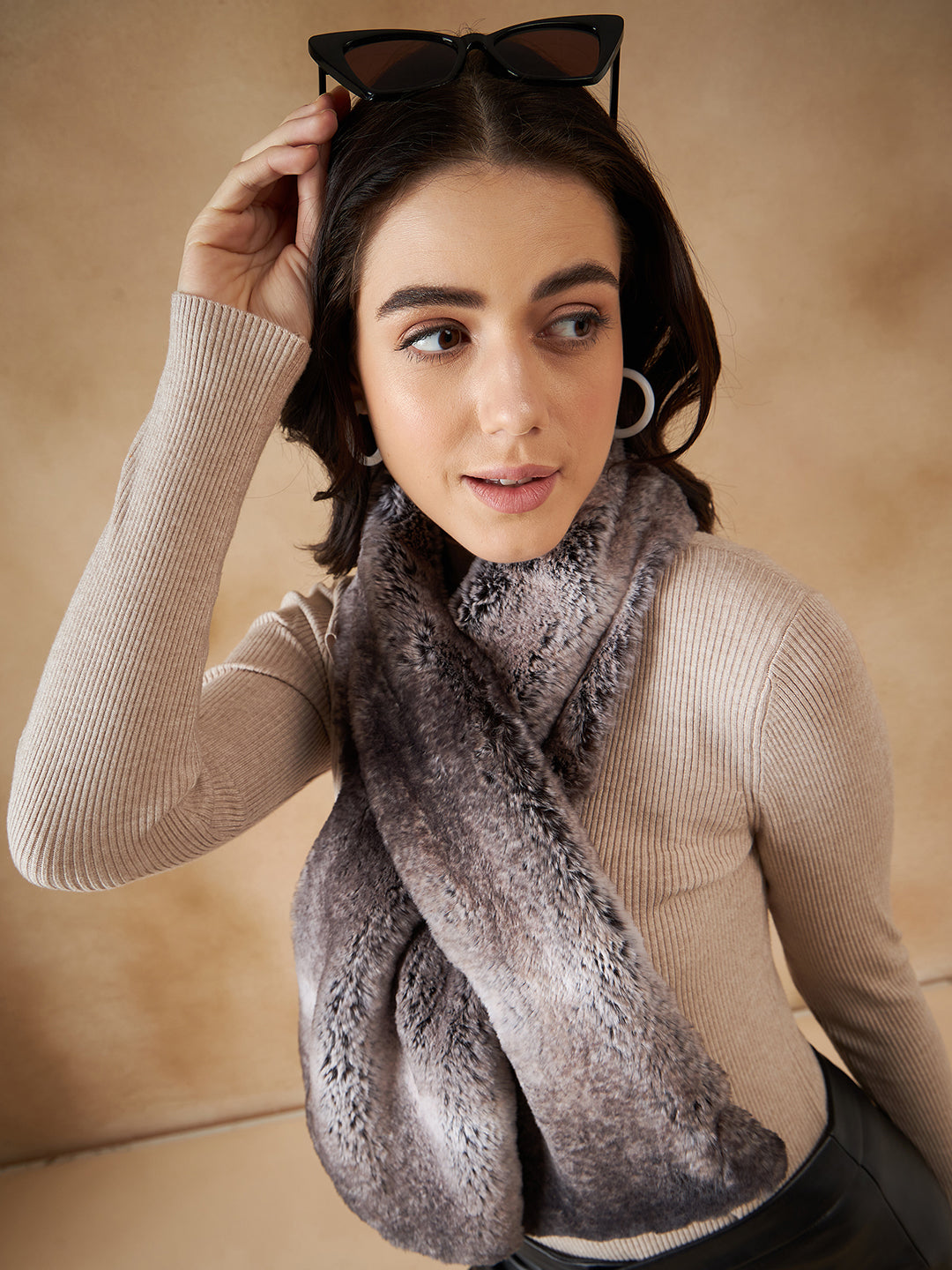 InWeave Women's Dark Grey Double Shade Faux Fur Neck Warmer