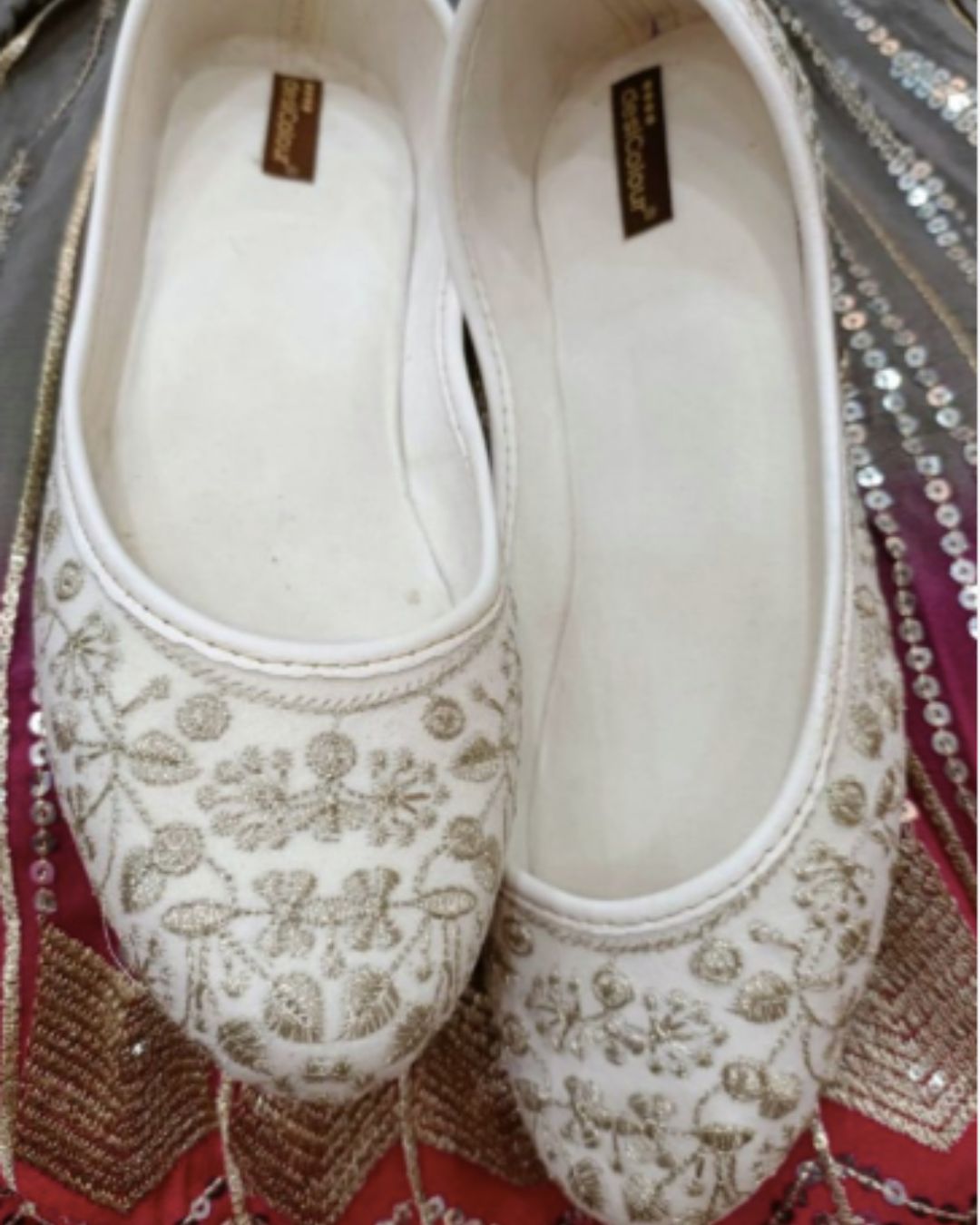 Desi Colour Women Indian Ethnic Footwear-Cushioned White Heavy Emb