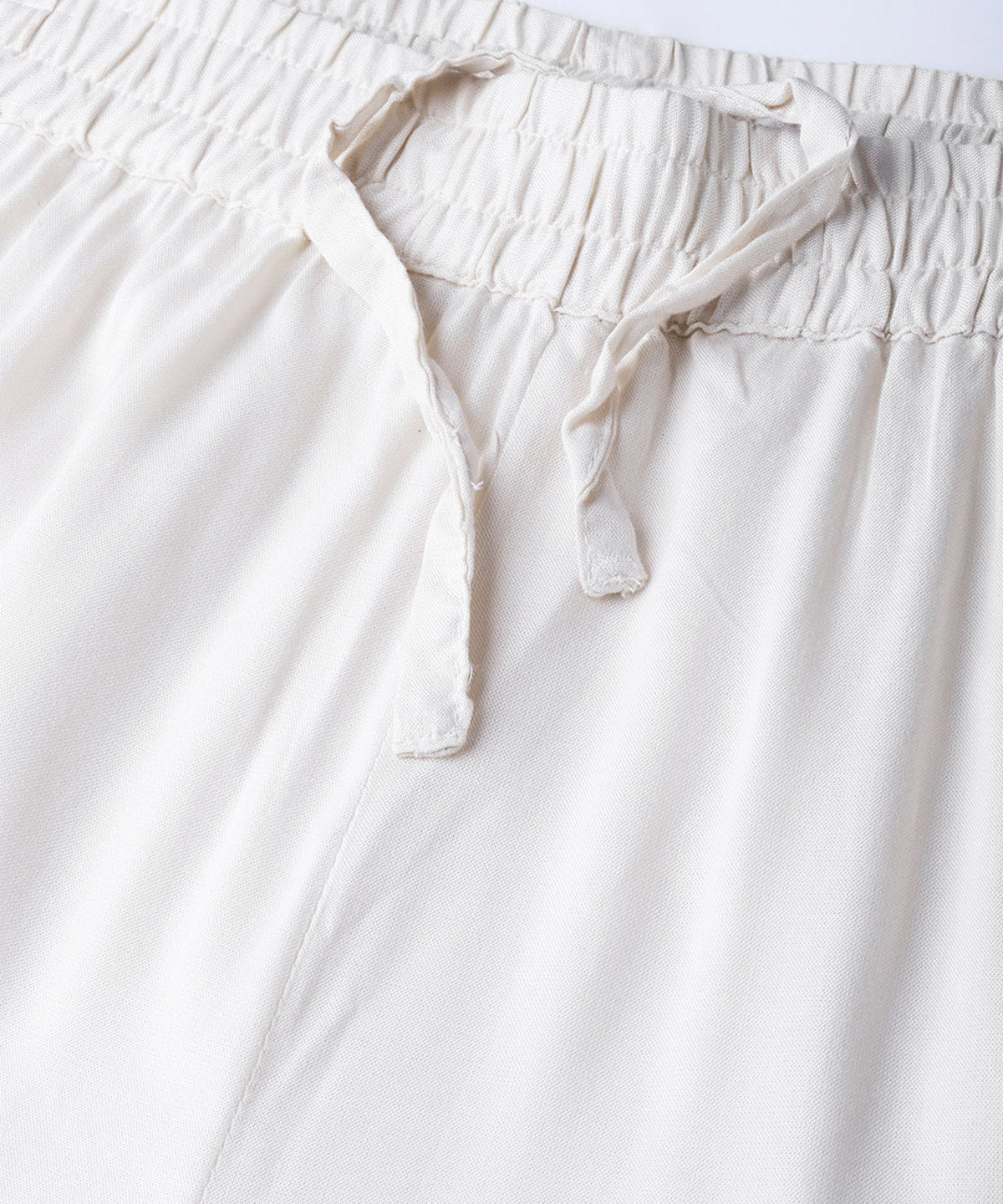 Juniper Women Offwhite Rayon Solid Wide Leg Palazzo