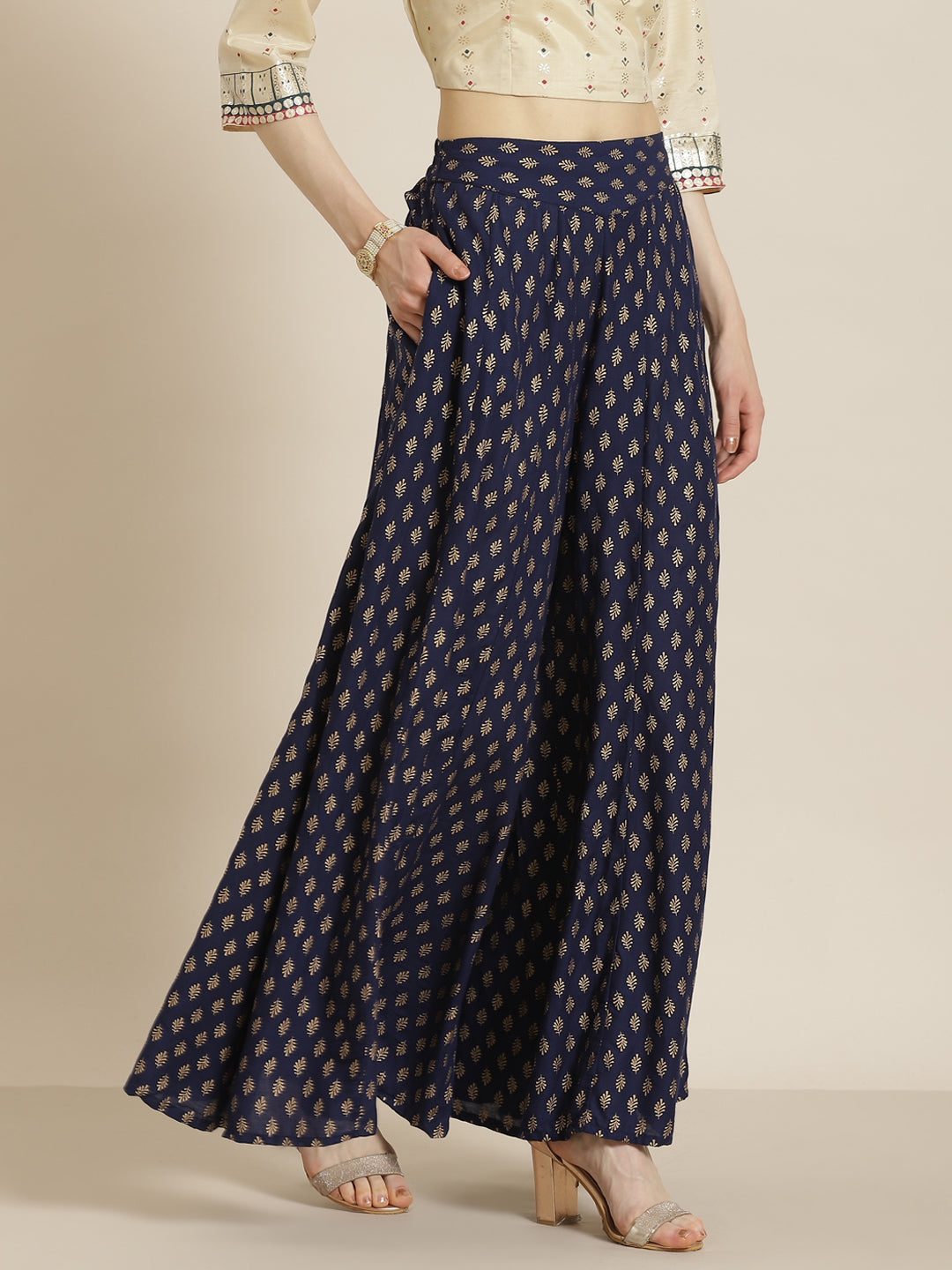 Juniper Women Navy Rayon Printed Flared Palazzo