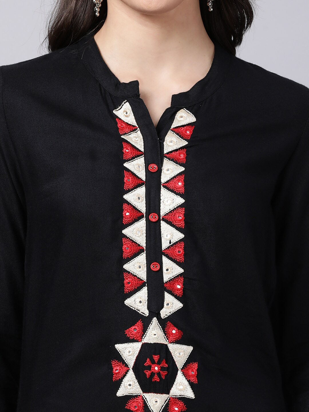 Souchii Women Black Geometric Embroidered Grandeur & Majestic Artwork Kurta