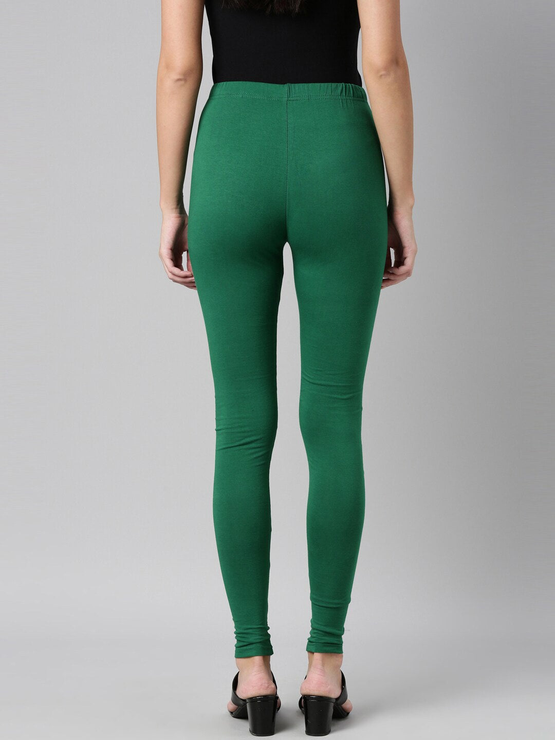 Souchii Green Solid Slim-Fit Leggings