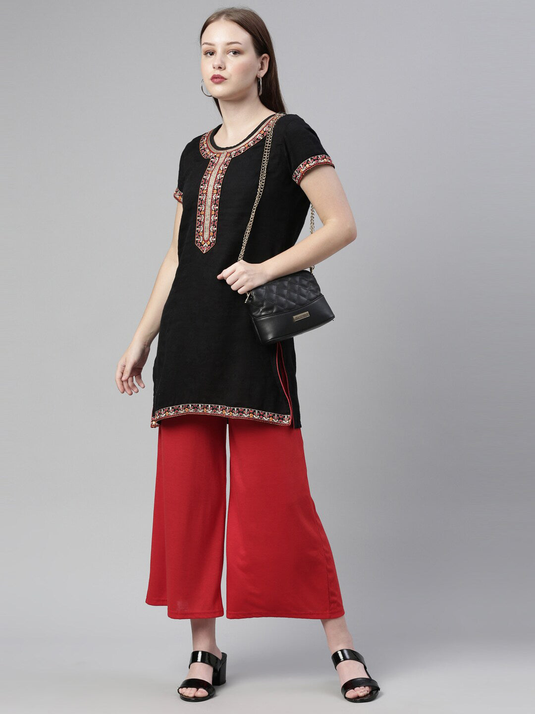 Souchii Women Red Knitted Palazzos