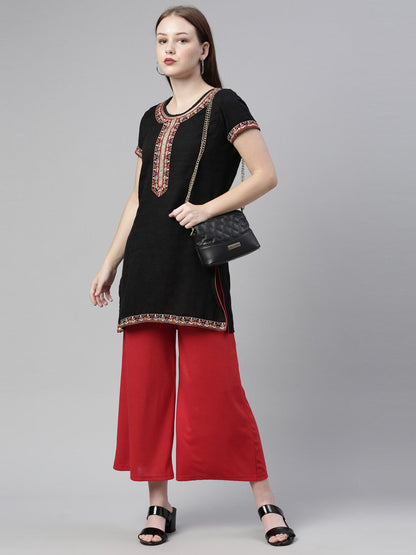 Souchii Women Red Knitted Palazzos