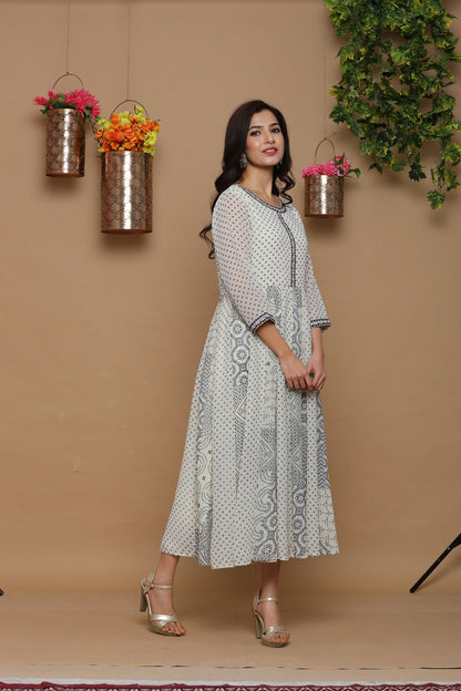Juniper Womens Ivory Georgette Bandhani Print Kurta