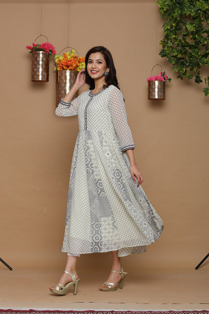 Juniper Womens Ivory Georgette Bandhani Print Kurta