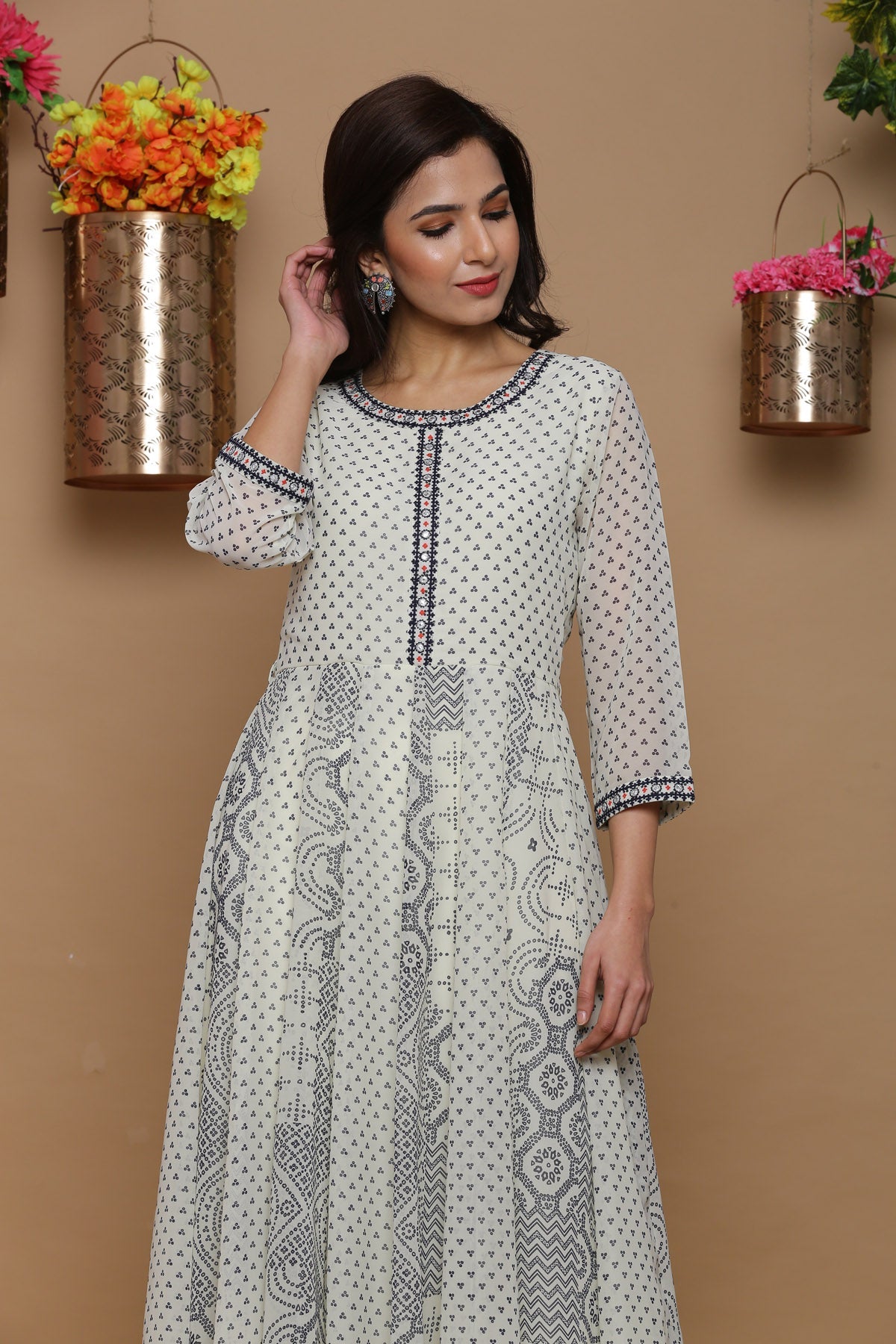 Juniper Womens Ivory Georgette Bandhani Print Kurta