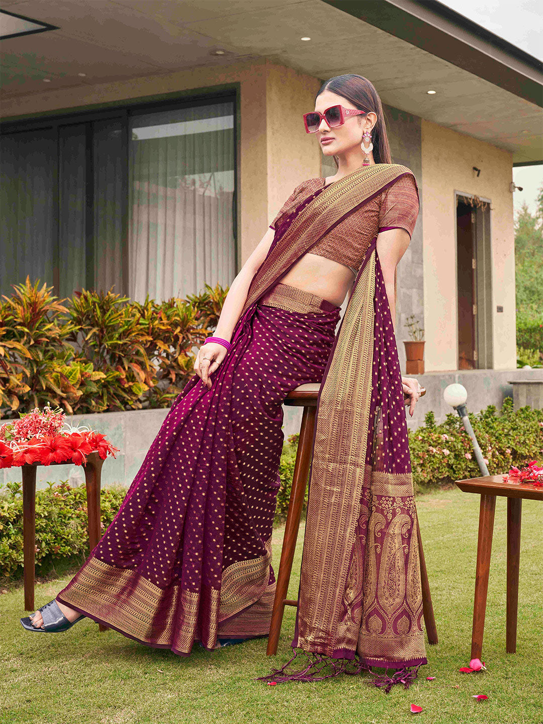 Tikhi Imli Embellished Zari Art Silk Saree
