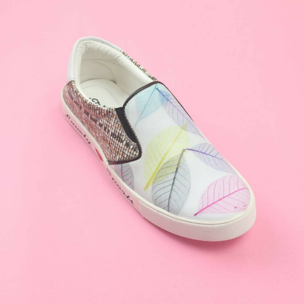 Tiny Bugs Girls Leaf Printed Slip Ons Sneakers - White
