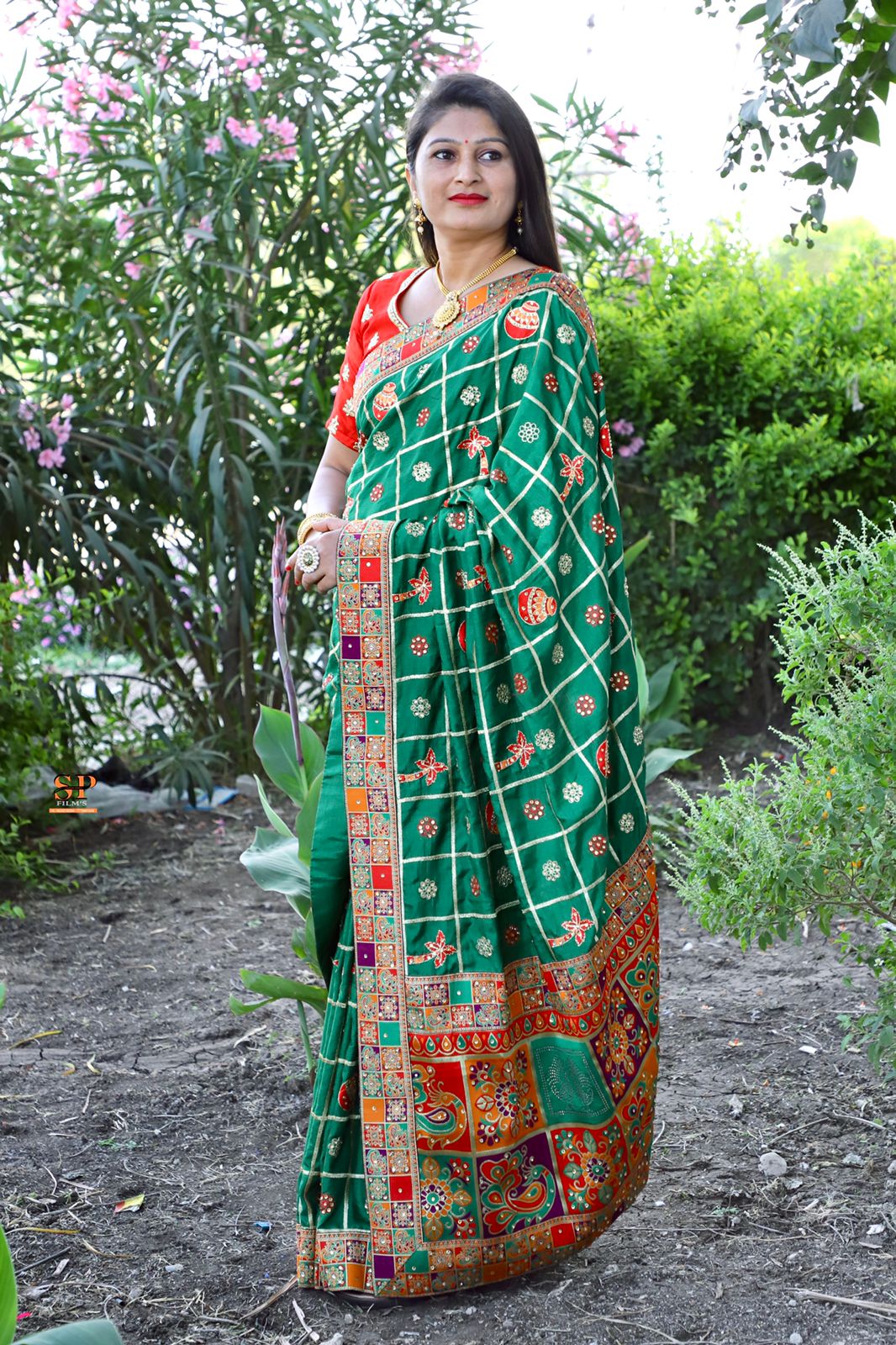 Lorenvalley Fashion Premium Green Dola Silk Embroidery and Diamond work with Jacquard Lace Border Saree