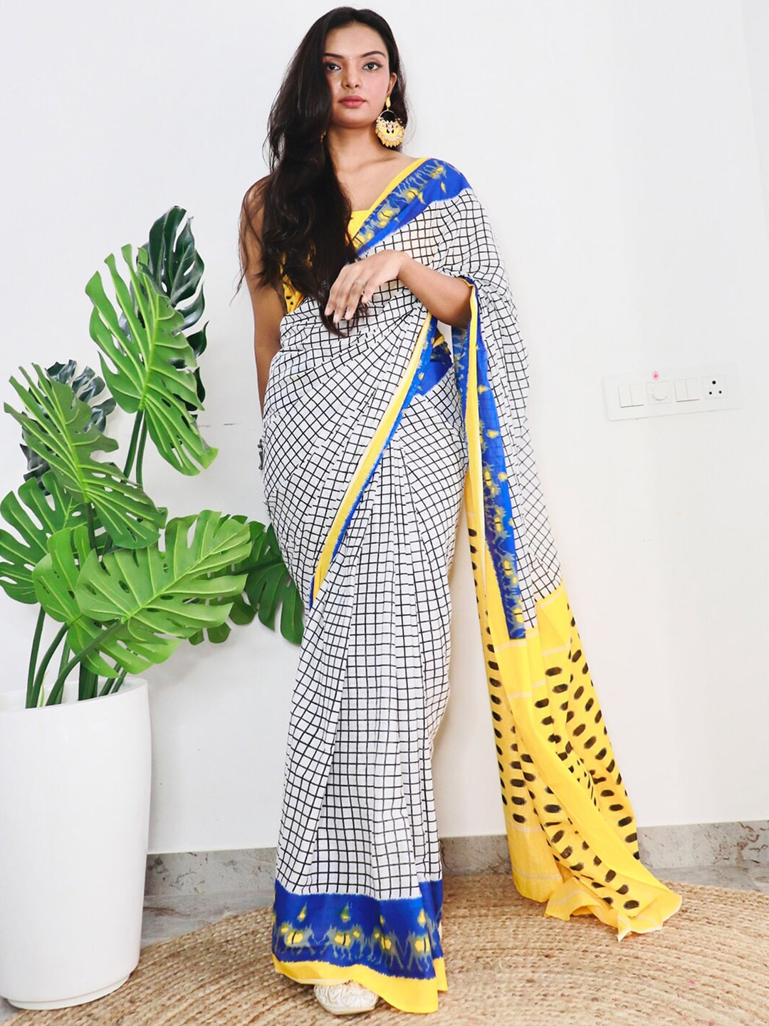 Saree Mall Checked Pure Cotton Bagh Sarees